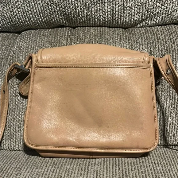 Vintage 90’s Coach Tan Crossbody Rambler 9061 - Picture 6 of 7
